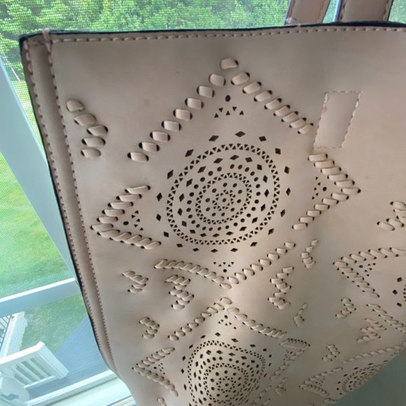 Street Level brand vegan dusty pink laser-cut bag - Picture 6 of 6